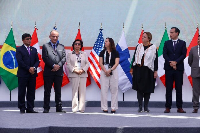 SE INAUGURÓ PERUMIN 37