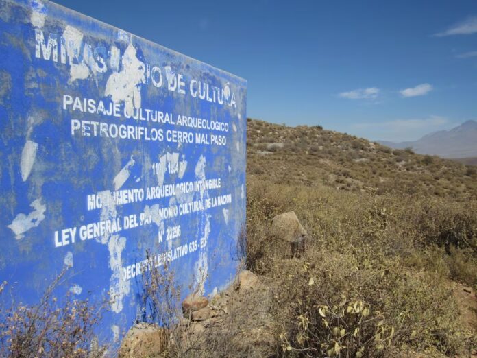 ATENTADO AL PATRIMONIO ARQUEOLÓGICO EN MOLLEBAYA.