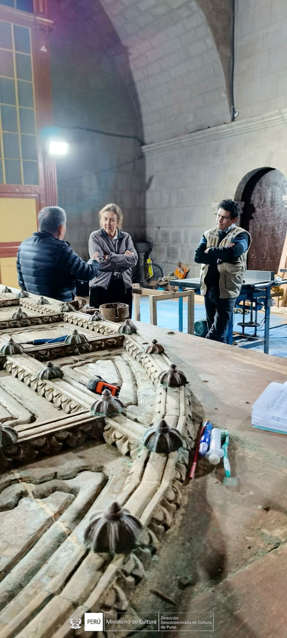 RESTAURACIÓN DEL PORTÓN DE CATEDRAL DE PUNO SE ENCUENTRA AL 60 % DE AVANCE